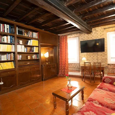 New!!! Dimora Trevi Boutique Luxury Flat *
